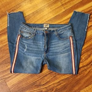 SKINNY JEANS WITH STRIPES